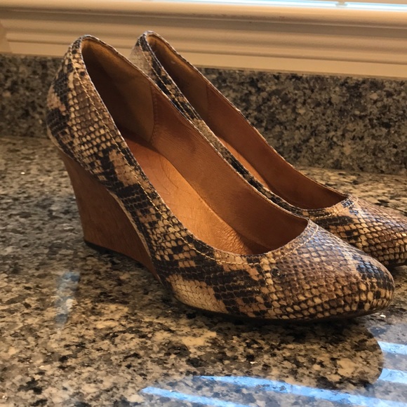 clarks snakeskin wedges